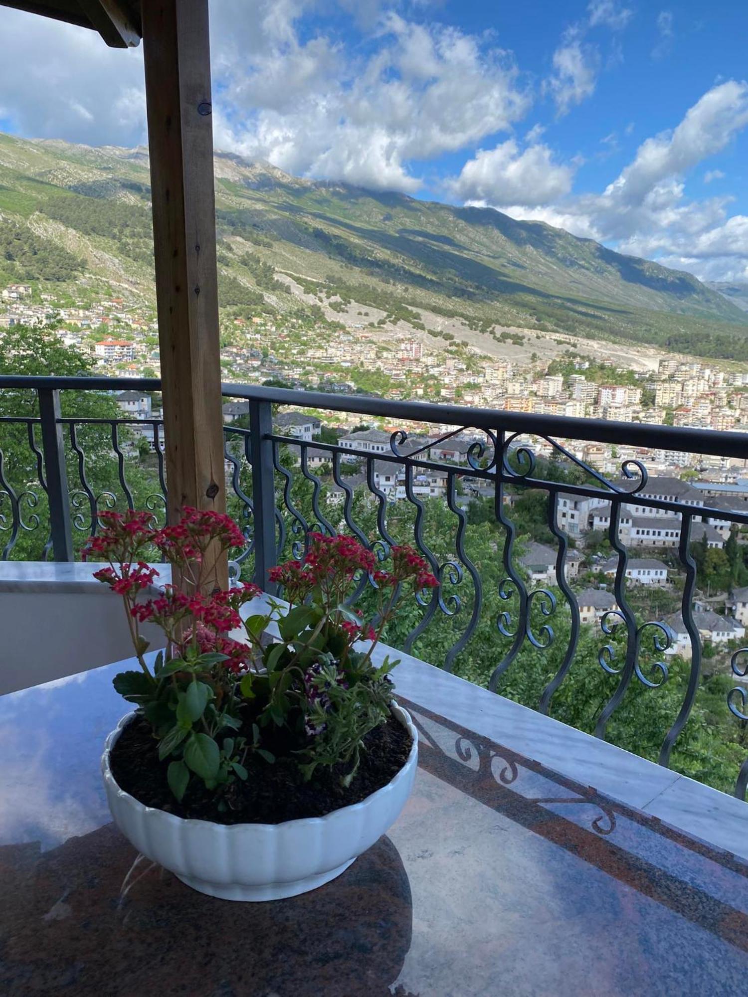 Guest House Persa Gjirokastër Exteriér fotografie