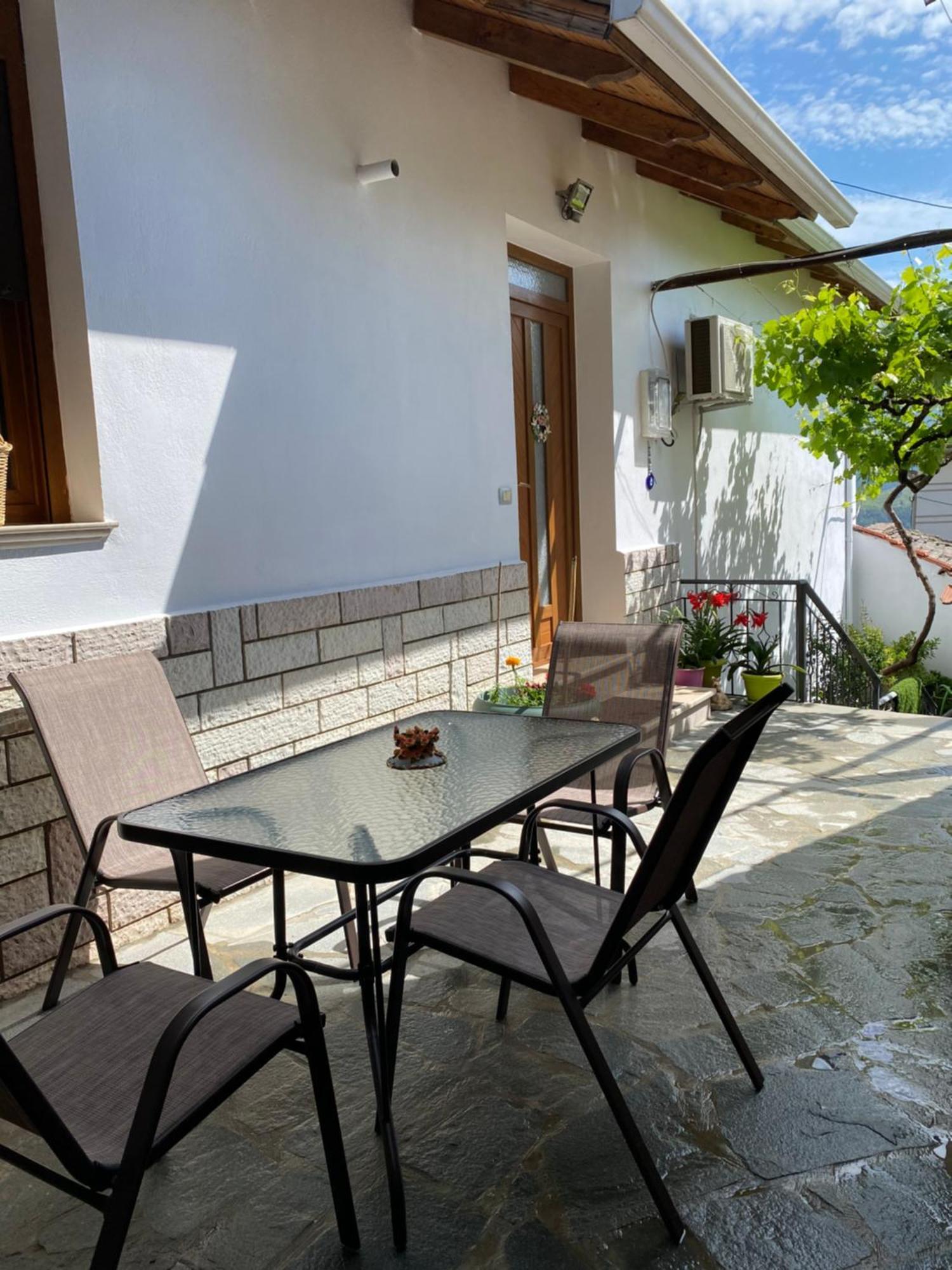 Guest House Persa Gjirokastër Exteriér fotografie